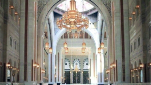 الرواق السعودي بالحرم المكي رخام ابيض كرارة ايطالي